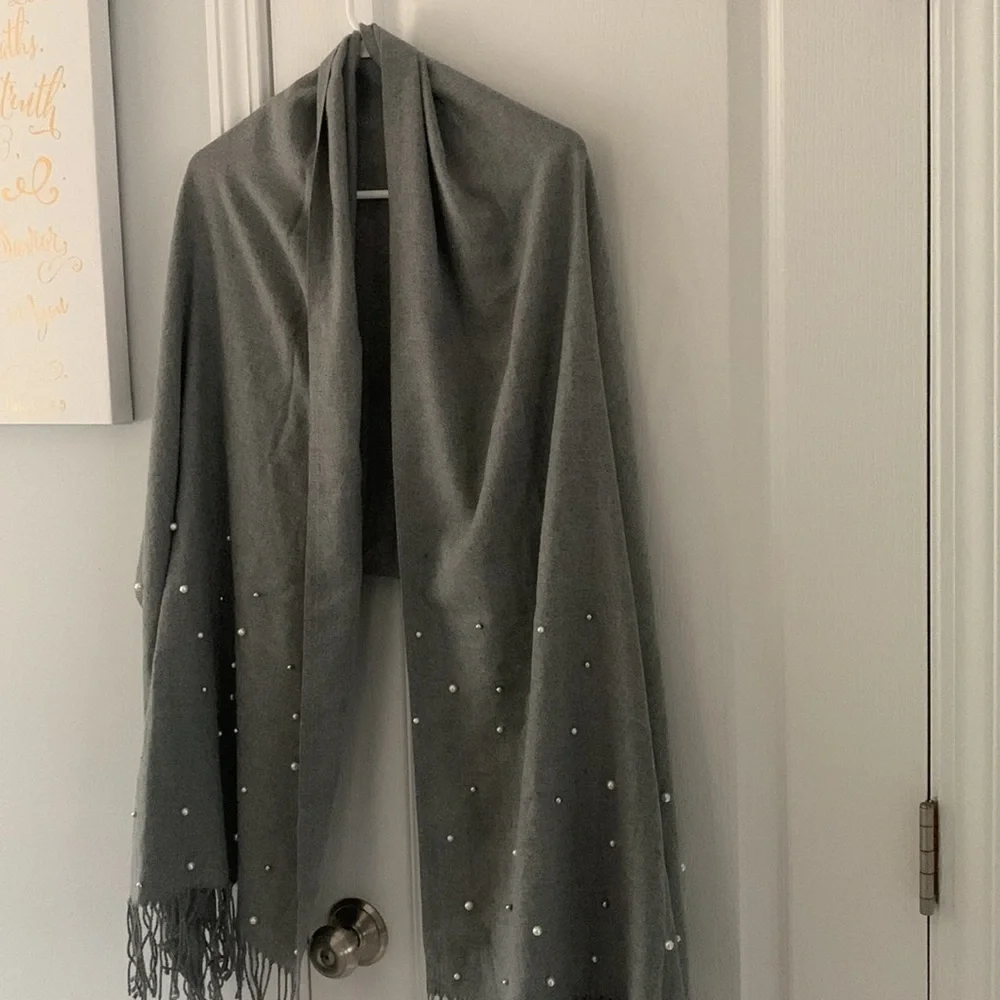 Gray fringe winter‎ pearls scarf classic elegant